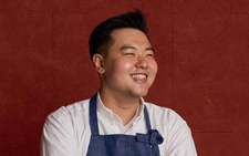 Singaporean ‘home cook’ blogger visits Vietnam Phở Festival 2025 to learn more about phở