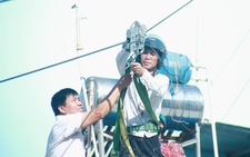 Father, daughter in Ho Chi Minh City invent diagonal cable escape system for high-rise fires