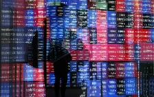 Asia shares extend gains, yen friendless as bonds buckle