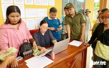 Over 6mn Vietnamese to receive cash gifts for National Party Congress, Lunar New Year celebrations