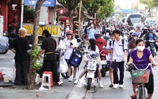 Clearing Ho Chi Minh City’s sidewalks a possible mission: opinion