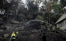 Australian authorities urge thousands to flee New South Wales bushfires