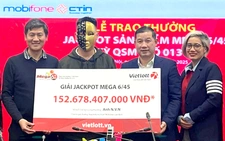 Từng trúng số 6 triệu đồng, nay người đàn ông ở TP.HCM trúng Vietlott hơn 152 tỉ