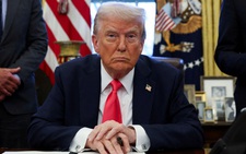 Ông Trump chơi cứng: Áp thêm 10% thuế với hàng Trung Quốc