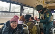 Tass: Binh sĩ Ukraine đang cải trang thành lính Nga ở vùng Kursk