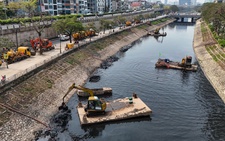 Chủ tịch Hà Nội yêu cầu sớm hoàn thiện phương án bổ sung nước 'cứu' sông Tô Lịch