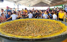 Bánh xèo ‘siêu to khổng lồ, bánh chưng ‘lớn nhất’ xuất hiện tại Lễ hội bánh dân gian Nam Bộ 2025