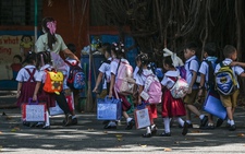 Các trường học ở một nửa thủ đô Philippines đóng cửa vì nắng nóng