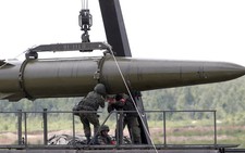 Nga giội tên lửa đạn đạo mang đạn chùm, hàng trăm binh sĩ Ukraine thương vong
