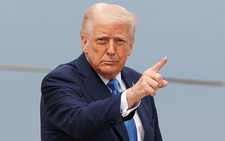 Ông Trump dọa áp thuế 25% với dầu của Nga nếu không đạt được hòa bình ở Ukraine
