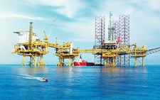 Petrovietnam tiếp tục ký hợp đồng chia sản phẩm dầu khí Lô 15-2 với nhà thầu Nhật Bản