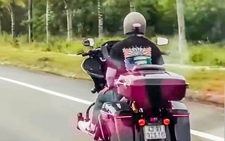 Vụ buông 2 tay lái mô tô phân khối lớn: Cảnh sát làm việc với chủ xe và 2 người nước ngoài