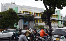 Trụ sở dôi dư thành sân chơi cộng đồng