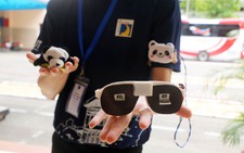 Sinh viên làm thiết bị hỗ trợ học sinh khiếm thị đi đường, vừa tiện vừa dễ thương