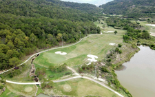 Tạm đình chỉ điều tra vụ mất 37,5ha rừng tại sân golf Đạ Ròn