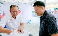 Đề xuất kéo dài tuổi hưu đến 70: Bác sĩ lo người trên 60 tuổi mắc 2-5 bệnh, chuyên gia nói gì?