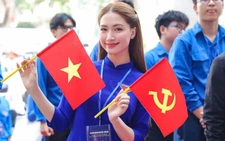 Hòa Minzy, Đen Vâu tham gia Liên hoan hữu nghị nhân dân Việt Nam - Trung Quốc