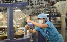 Dệt may Việt có đủ sức bứt phá giữa bão thuế đối ứng Mỹ - Trung?