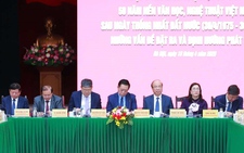 Văn học, nghệ thuật gắn bó máu thịt với nhân dân