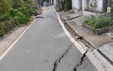 Xuất hiện vết nứt lớn có nguy cơ sụt cả mảng, Lào Cai công bố tình huống khẩn cấp