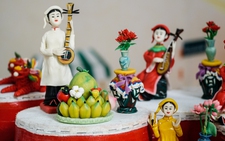 Ăn bánh cuốn, nem chua, cốm Vòng ở Lễ hội quà tặng du lịch Hà Nội