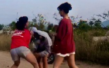 Công an vào cuộc vụ nữ sinh bị nhóm bạn đánh hội đồng