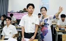 Vì sao tất cả 73.000 giáo viên TP.HCM phải khảo sát tiếng Anh?
