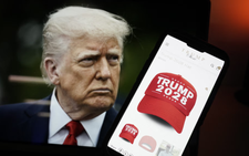 Ông Trump mở bán các sản phẩm ‘Trump 2028’