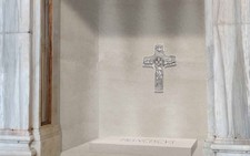 Hình ảnh đầu tiên về ngôi mộ của Giáo hoàng Francis