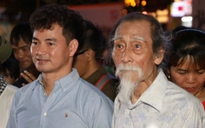 Trưng bày hình ảnh phim Địa đạo, Ngã ba Đồng Lộc, Mùi cỏ cháy... tại đường đi bộ Nguyễn Huệ