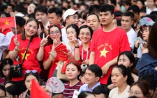 Khi bạn trẻ thể hiện lòng yêu nước