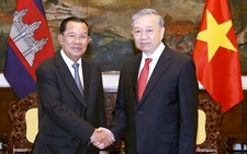Ông Hun Sen khẳng định nhờ chiến thắng 30-4 mà Campuchia đã hồi sinh