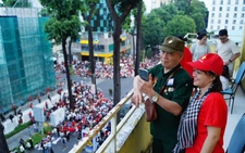 Người thương binh Nghệ An thỏa ước nguyện khi được xem diễu binh từ tòa soạn Tuổi Trẻ