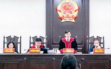 Hầu tòa vì trốn thuế trong giao dịch mua bán nhà đất trị giá 16 tỉ đồng