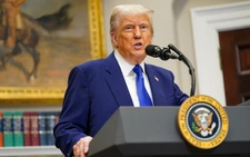 Ông Trump lạc quan về 'sự thiết lập lại hoàn toàn', thông báo sắp điện đàm với ông Tập