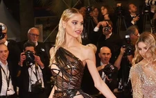 Liên hoan phim Cannes cấm khỏa thân, hở hang quá đà trên thảm đỏ