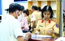 Thí điểm sang tên, không cần công chứng khi mua bán xe qua VNeID tại TP.HCM