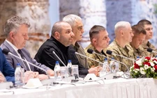 Sau 2 tiếng đàm phán, Ukraine tố Nga đưa yêu cầu từ bỏ lãnh thổ 'không thể chấp nhận'