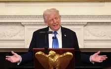 Ông Trump: Chiến sự Ukraine là mớ hỗn độn, lẽ ra Mỹ không nên dính líu