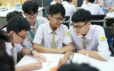 Siết dạy thêm để học sinh tự học: Cần có hướng dẫn, không bỏ mặc các em 'tự bơi'