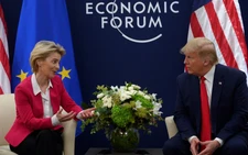 Sau một cuộc gọi, ông Trump tạm hoãn áp thuế 50% với EU tới ngày 9-7