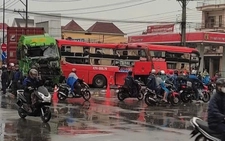 Vụ tai nạn giữa xe khách và xe container: Tài xế xe khách không chú ý quan sát, xử lý kém