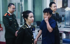 Dùng VNeID làm thủ tục tại sân bay Nội Bài và sân bay Tân Sơn Nhất ra sao?