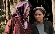 Có mặt trong cả hai phim trăm tỉ đang càn quét rạp Việt, Tín Nguyễn chạy qua chạy lại quá trời