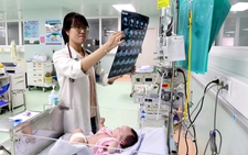 Nữ bác sĩ trẻ thích chinh phục khó khăn