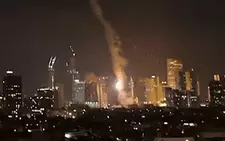 Nhiều tiếng nổ liên tiếp ở cả thủ đô Tehran và Tel Aviv, Israel và Iran đang đánh trả nhau dữ dội