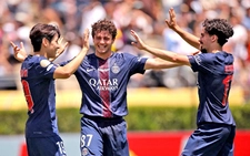 FIFA lại đối mặt sóng gió
