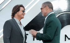 Brad Pitt - Tom Cruise tái ngộ trên thảm đỏ ra mắt phim F1 sau 24 năm