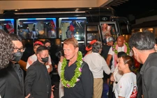 Các thành viên Manchester United đã đáp sân bay Đà Nẵng và về resort 5 sao
