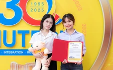 Nhiều thí sinh đến HUTECH đăng ký học bổng 25%